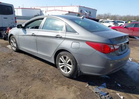 2013 Hyundai Sonata Gls z USA, uszkodzony, nr VIN 5NPEB4AC8DH808153